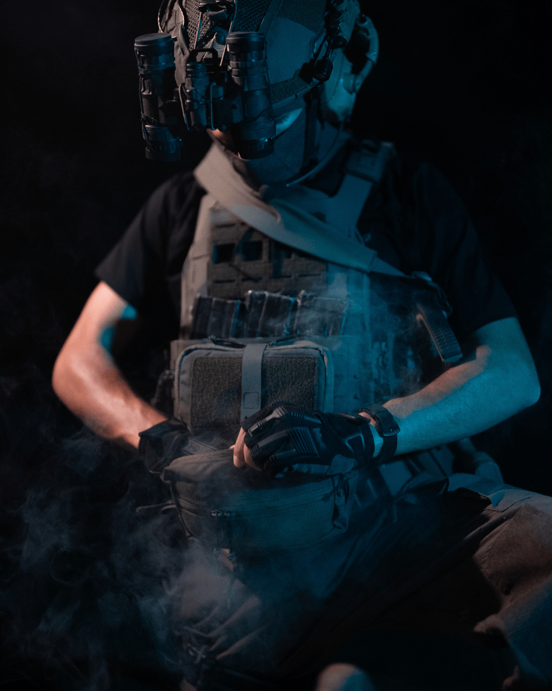 X-RAY DANGLER POUCH - Night Heron