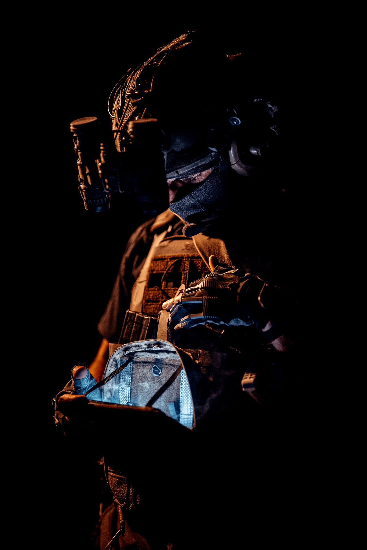 ALPHA ADMIN POUCH