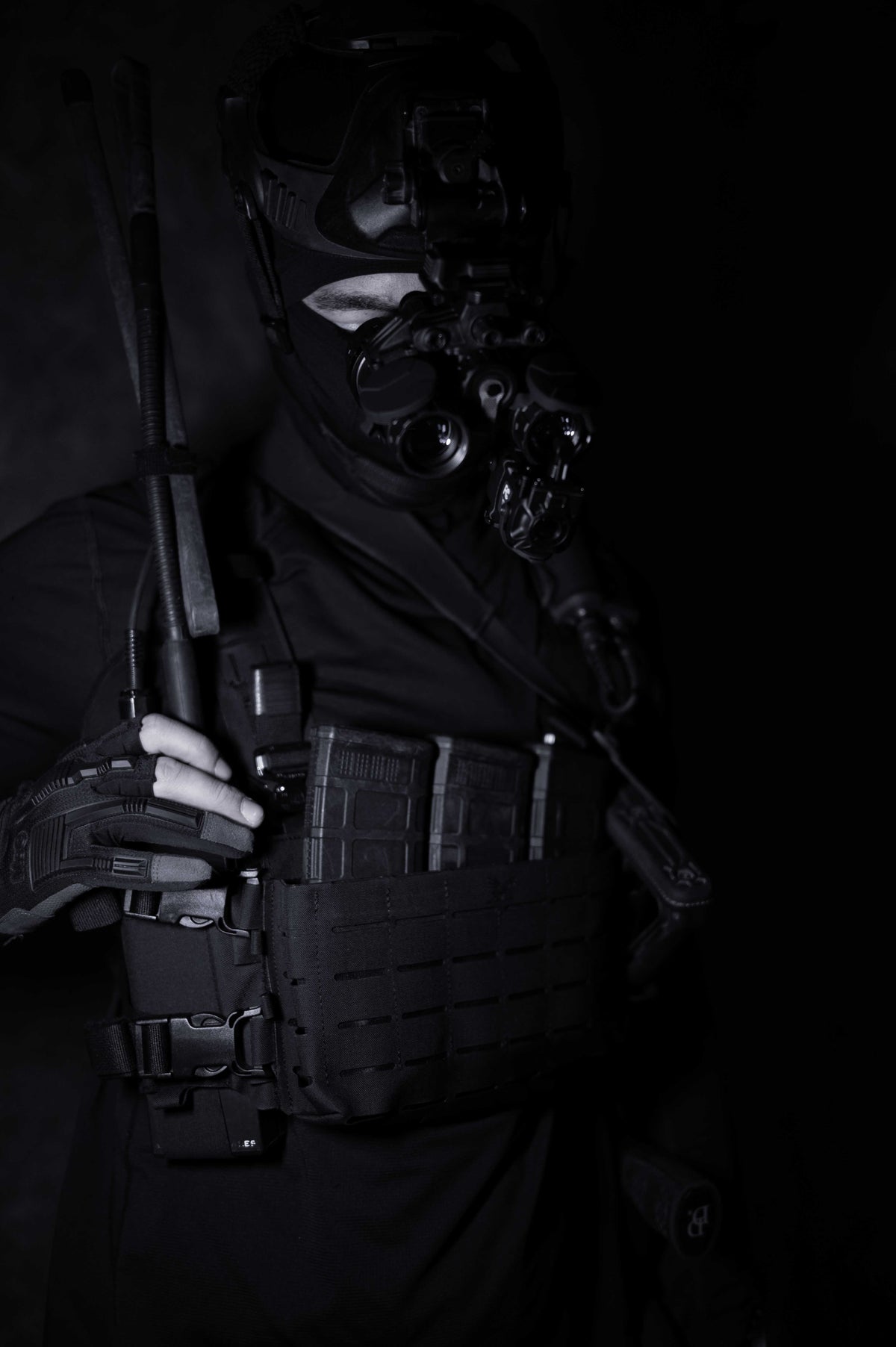 X-RAY WING RADIO POUCH