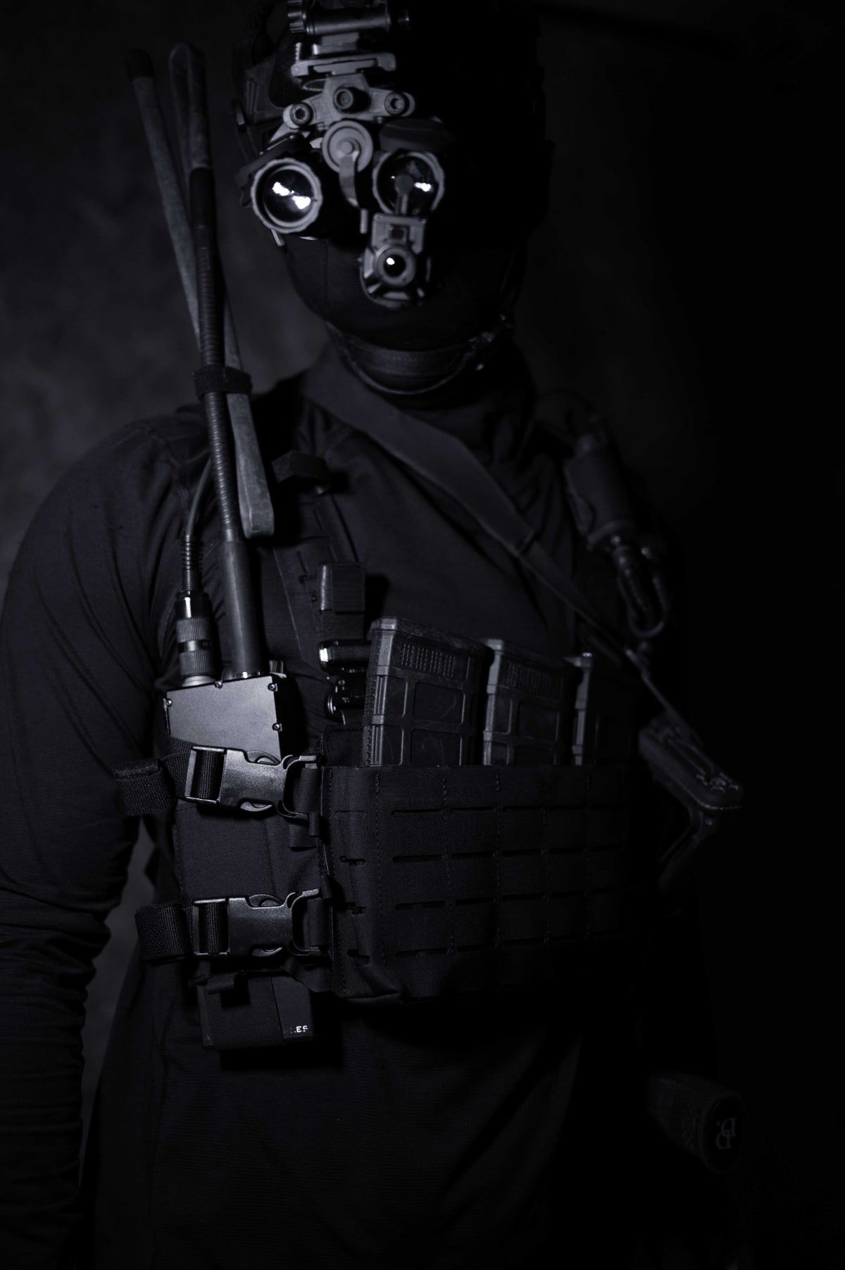 X-RAY WING RADIO POUCH